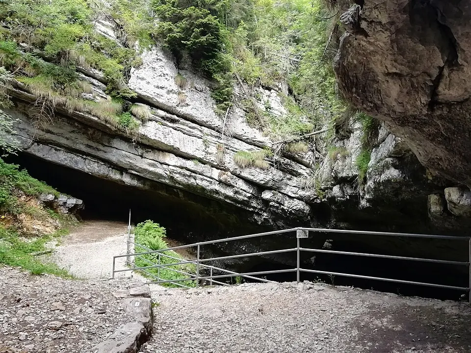 caverna del Sciason