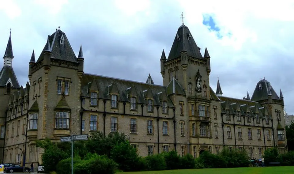 Royal Victoria Patriotic Building