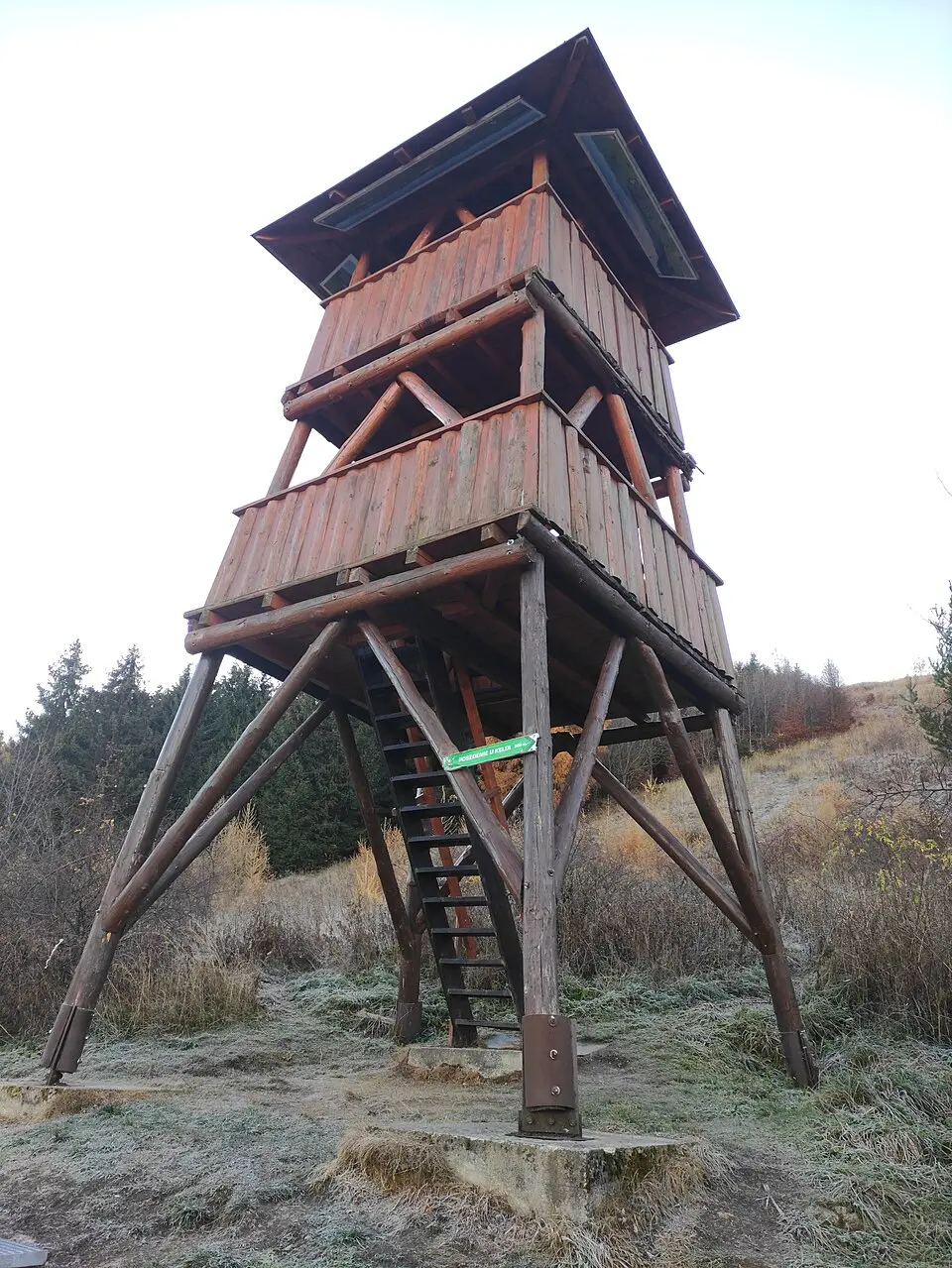 Slika: Fry72, Karel Frydrýšek · CC BY-SA 4.0 Watchtower Pavčina Lehota