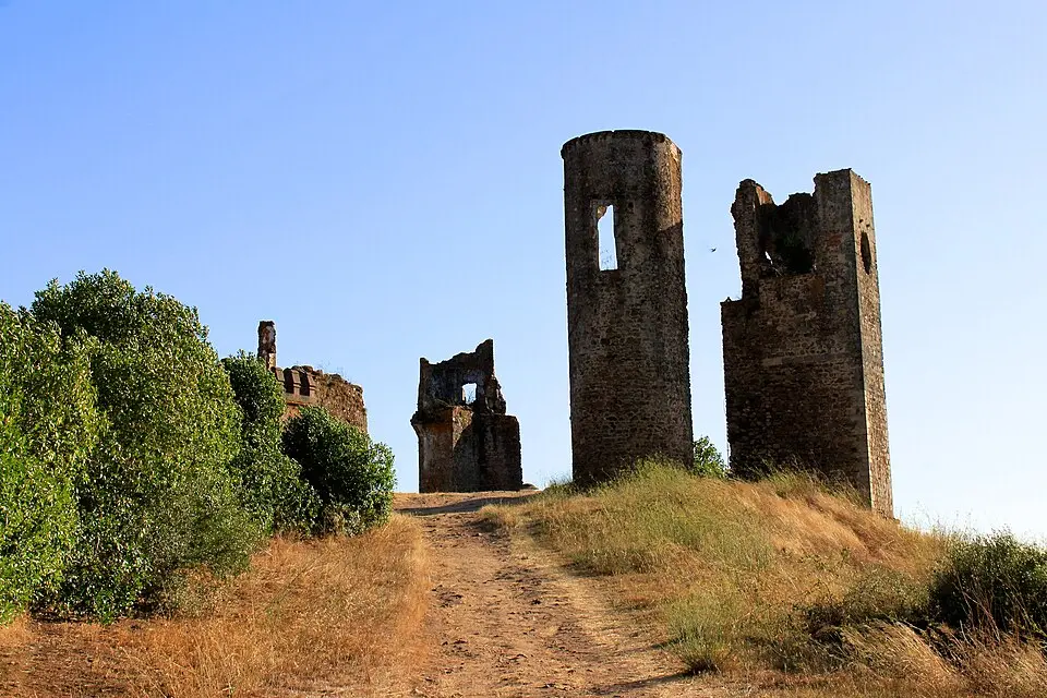 Ruínas do Paço dos Alcaides
