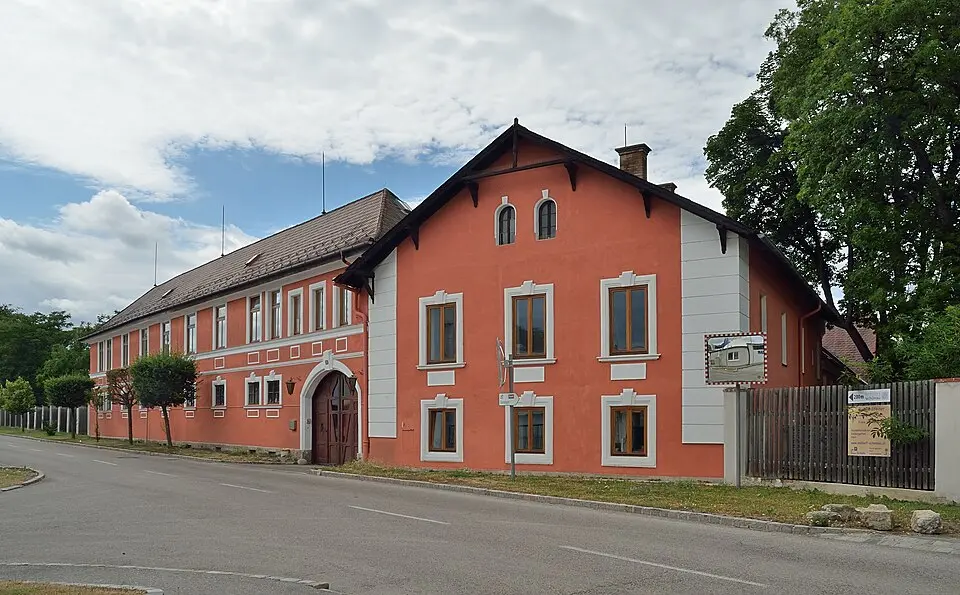 Ehem. Wirtschaftsgebäude Schloss Schönau, Rudolf-Steiner-Schule