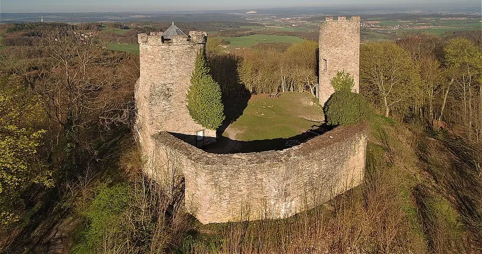 Bild: Verum · CC BY-SA 3.0 Burg Ebersburg
