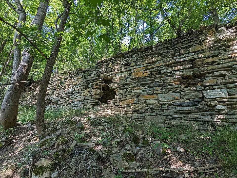 Image: Lukas Kr. · CC BY-SA 4.0 Ruine Pernegg
