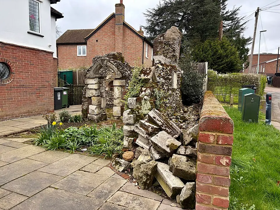 Ruins Of Langley Palace In The Garden Of No 80 (York Ridge)