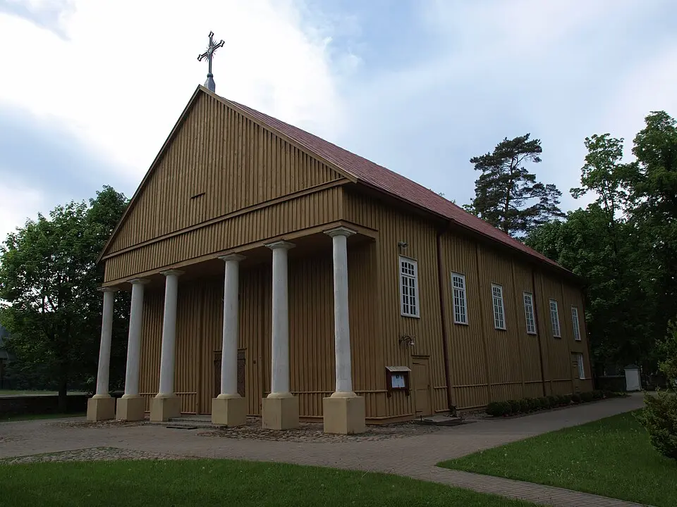 Rumbonių Švč. Trejybės bažnyčia