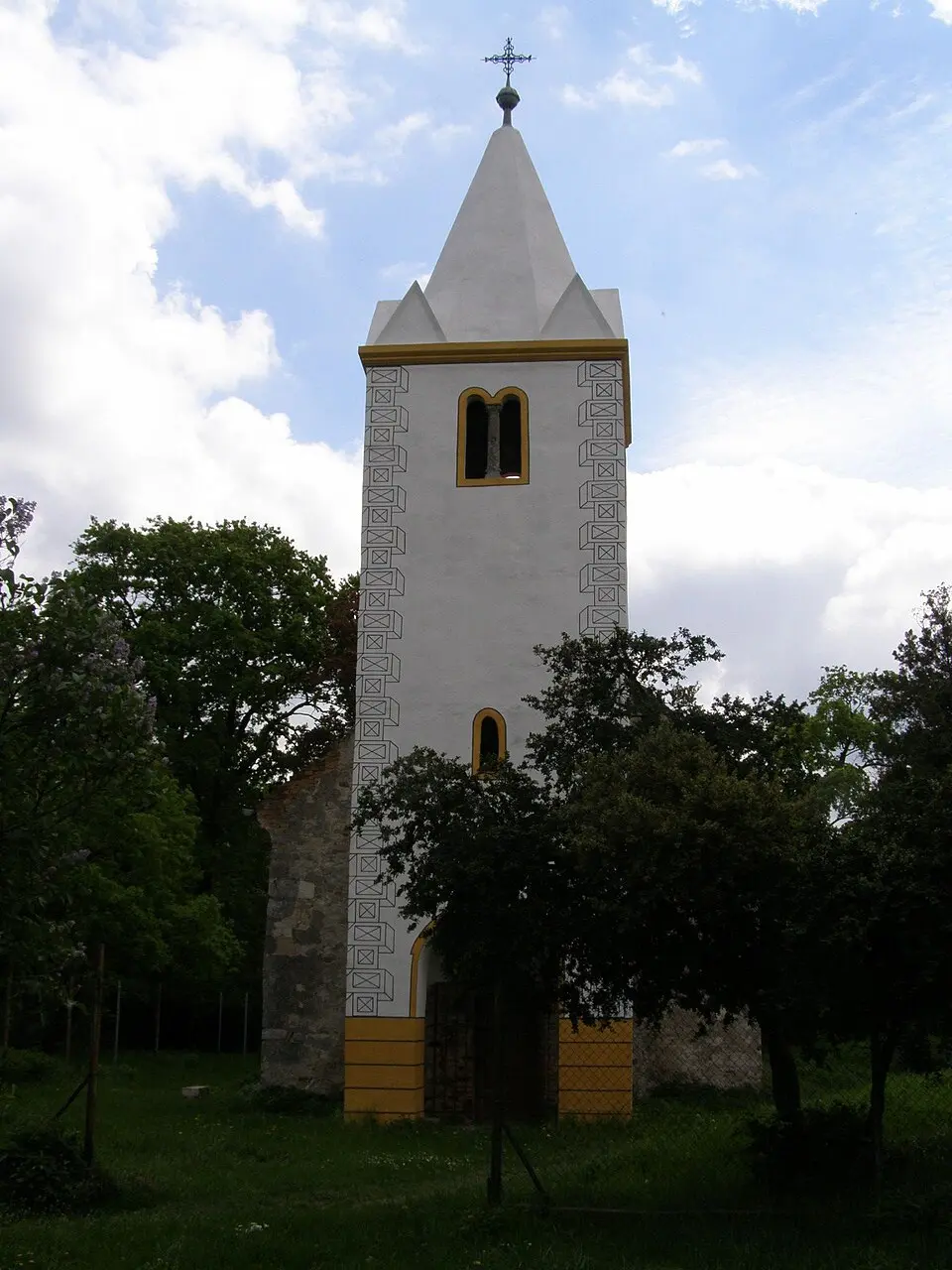 Kostol svätého Víta (Rusovce)