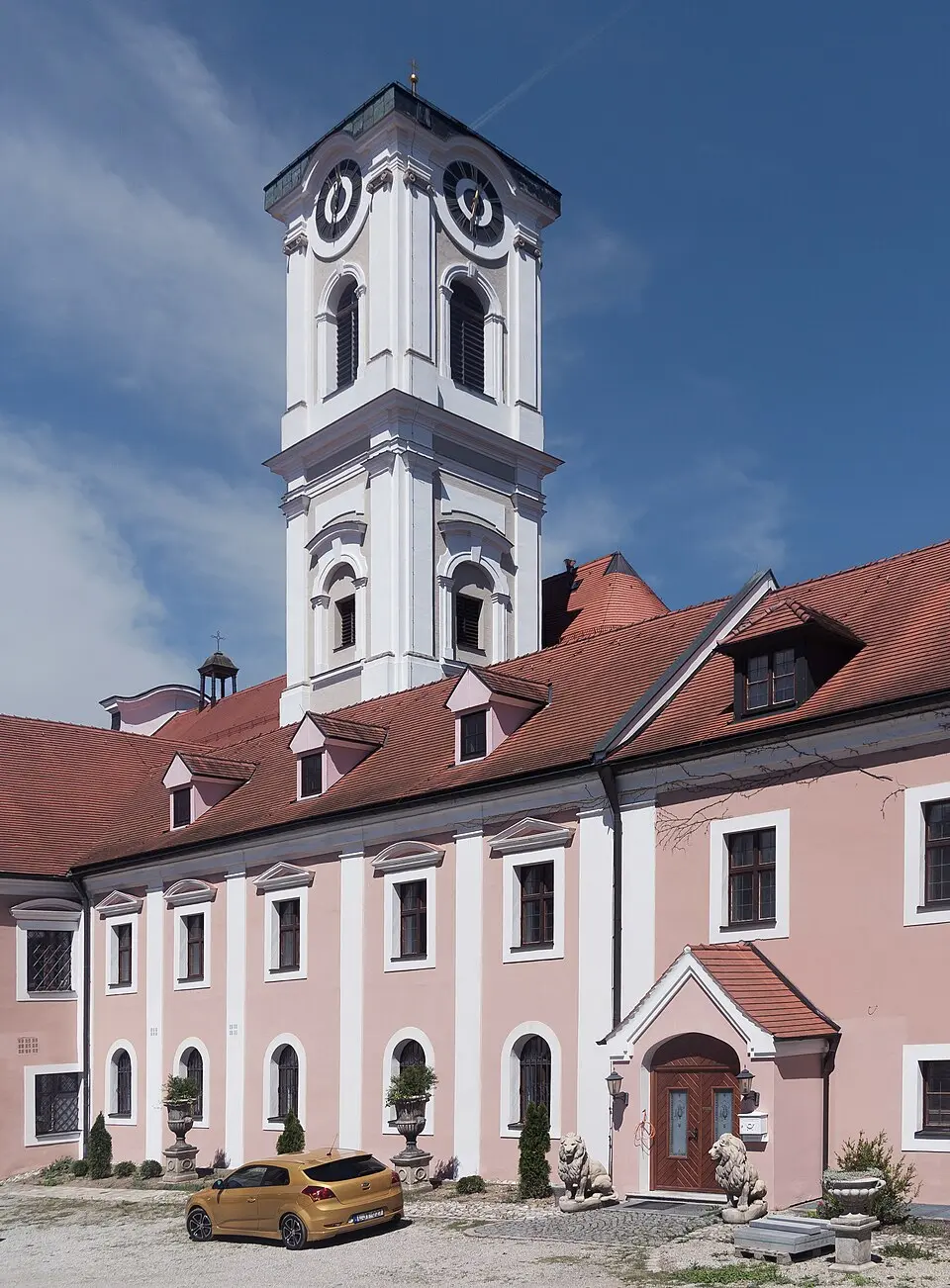 Bild: Michielverbeek · CC BY-SA 4.0 Benediktinerkloster Asbach, zunächst Doppelkloster