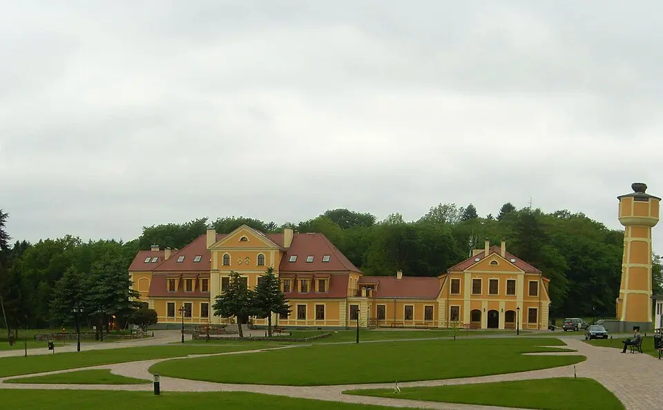 Pałac, Koszalińska 2 w Rymaniu