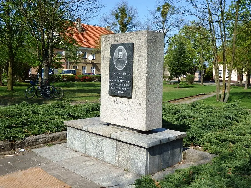 Ryszard Bewiński Monument in Zaniemyśl