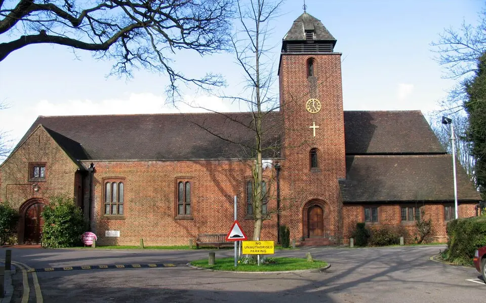 St Michael and All Angels Church, Gidea Park