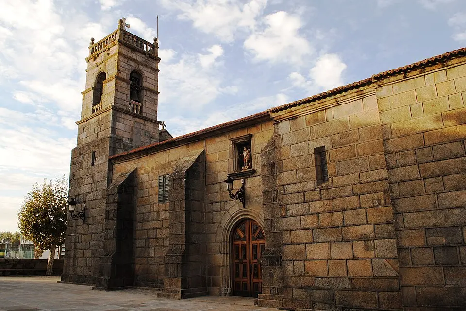 Igrexa de San Miguel de Bouzas