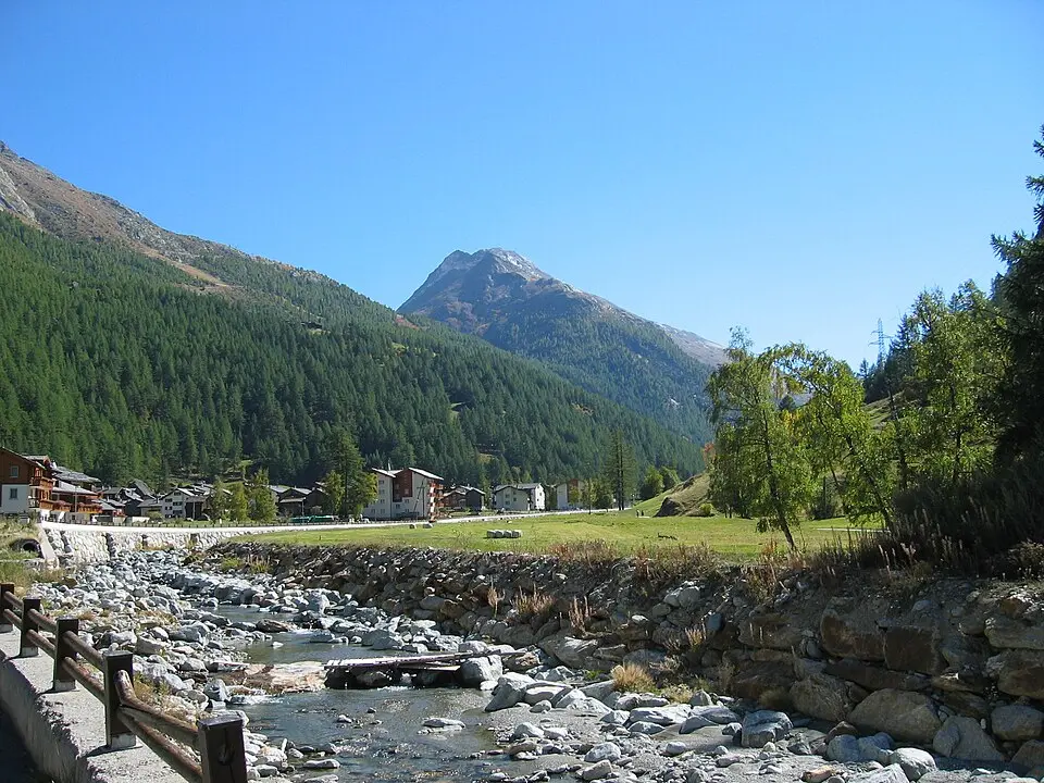 Hochgeladen von: Saasi~commonswiki · CC BY-SA 3.0 Saaser Vispa