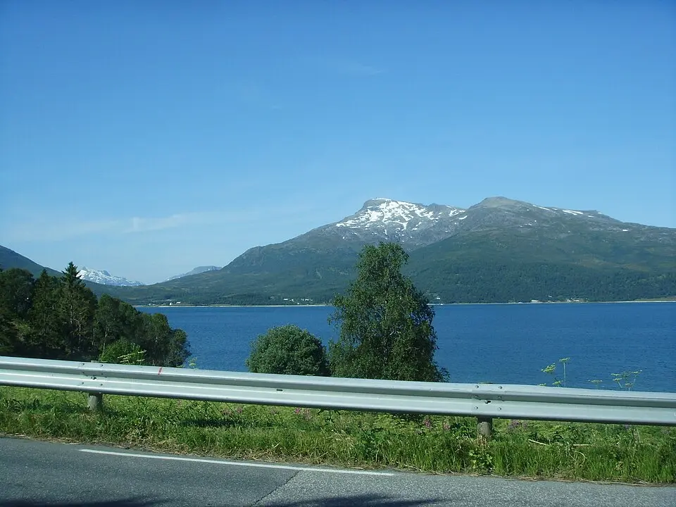 Obrázok: Jakro64 · CC BY-SA 3.0 Sætertinden