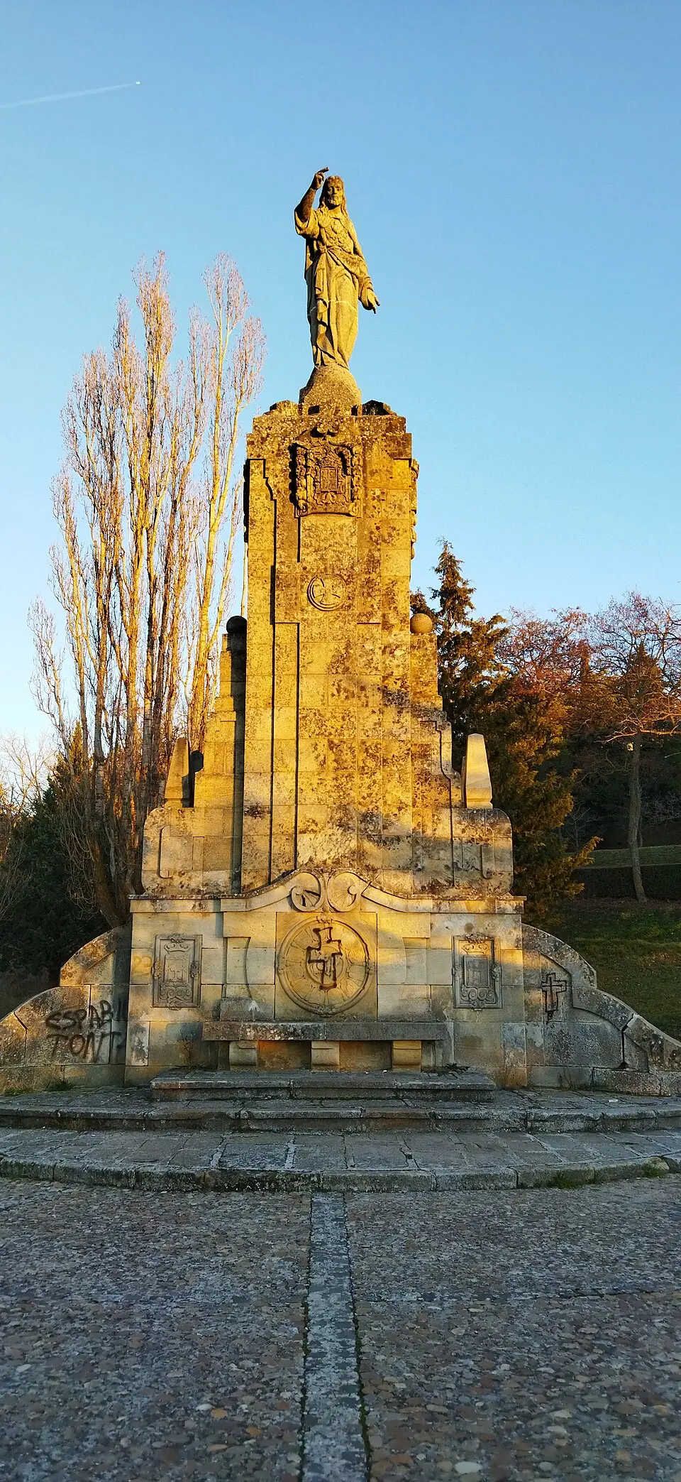 Monumento al Sagrado Corazón de Jesús