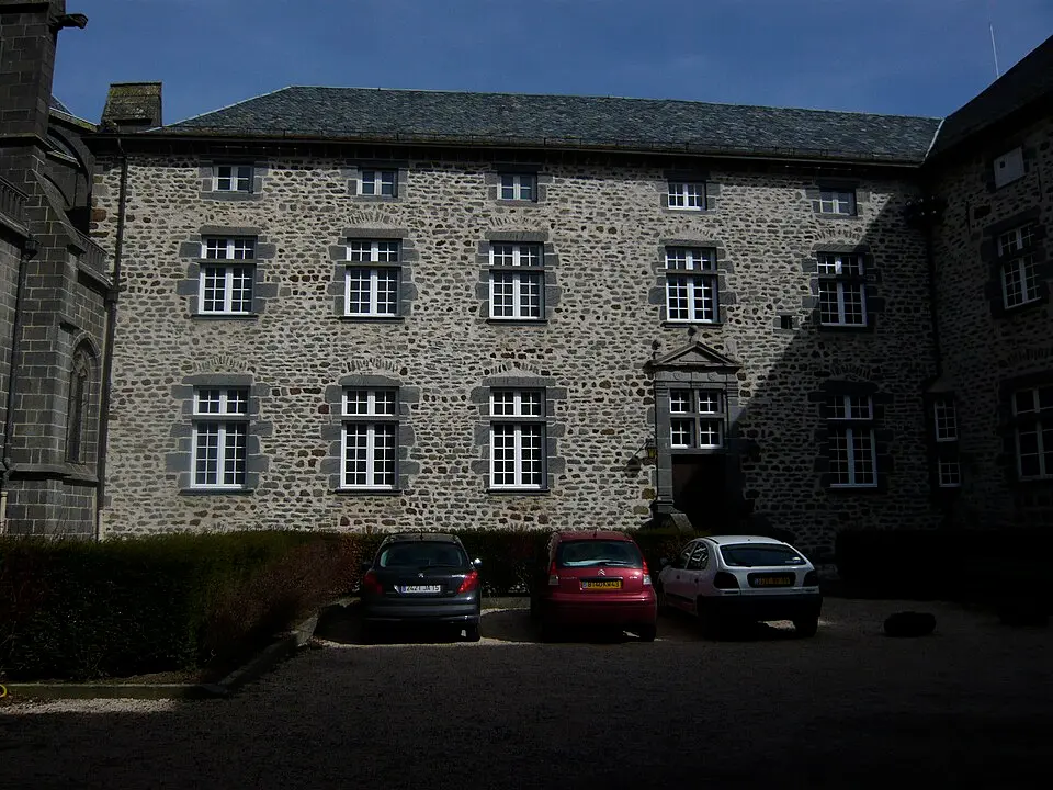 palais épiscopal de Saint-Flour