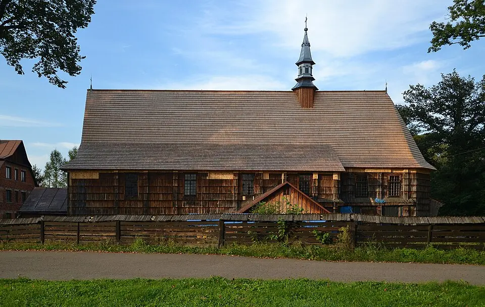 Obrázok: Pudelek · CC BY-SA 3.0 PL Kościół św. Mikołaja w Domaradzu