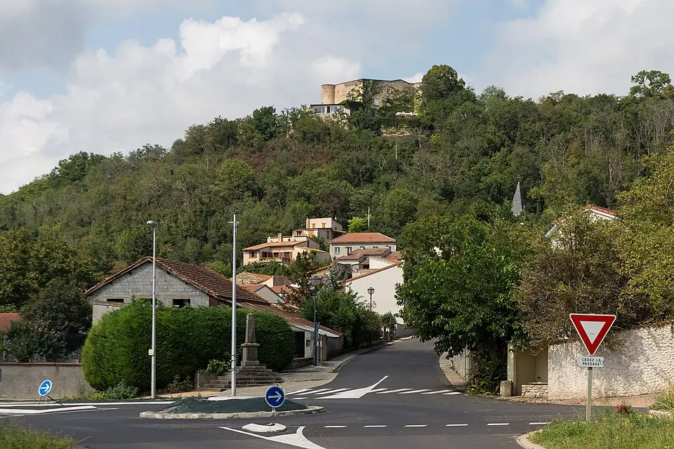 Obrázok: Pymouss · CC BY-SA 4.0 Saint-Bonnet-lès-Allier