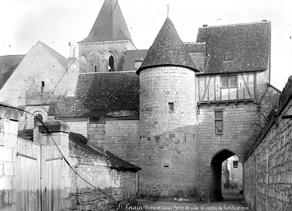 porte fortifiée de Saint-Épain