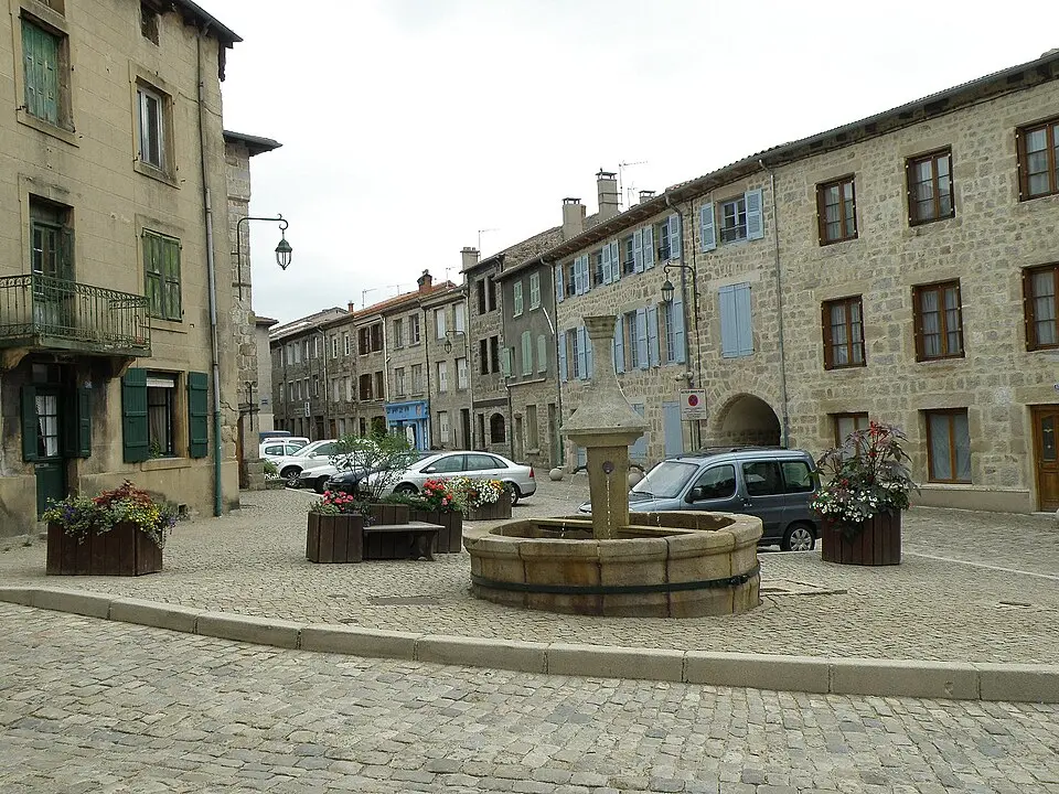 Slika: Torsade de Pointes · Public domain Saint-Didier-en-Velay