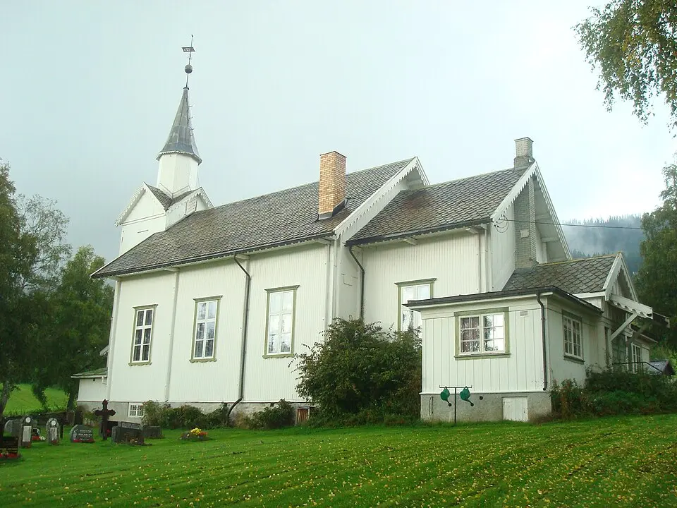 Bild: Ole Anders Flatmo · CC BY-SA 3.0 NO Saksumdal kirke