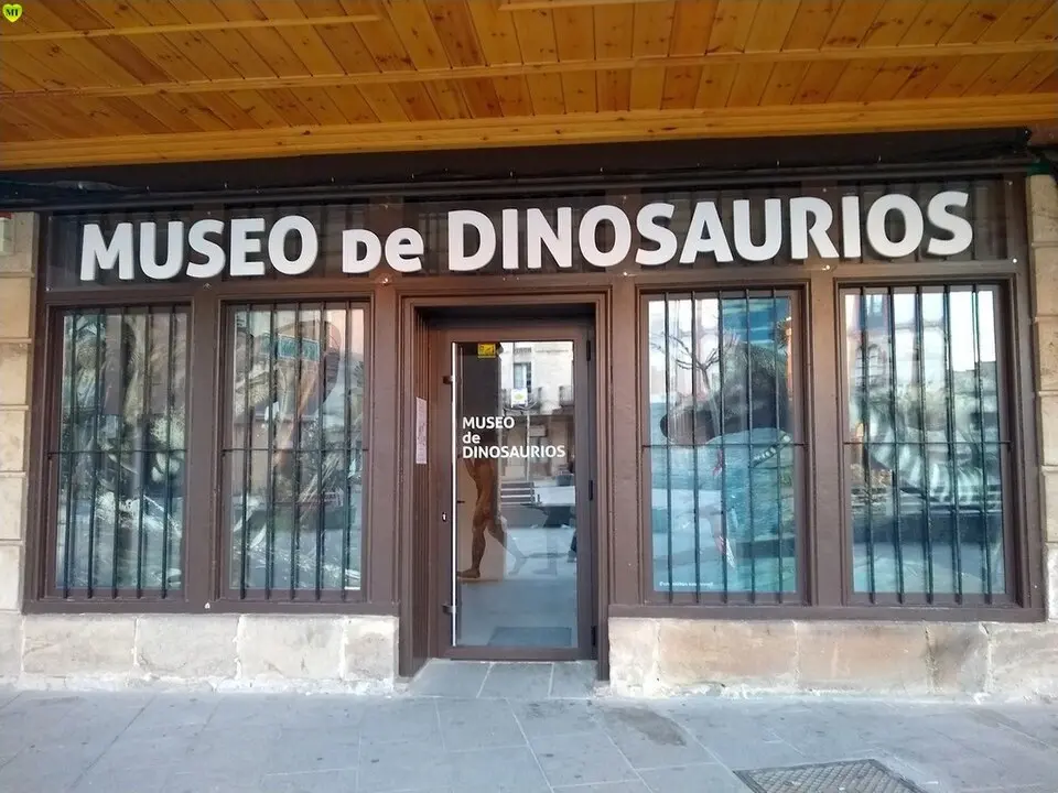 Bild: Iñaki Carrascal · CC BY-SA 4.0 Dinosaurier-Museum in Salas de los Infantes
