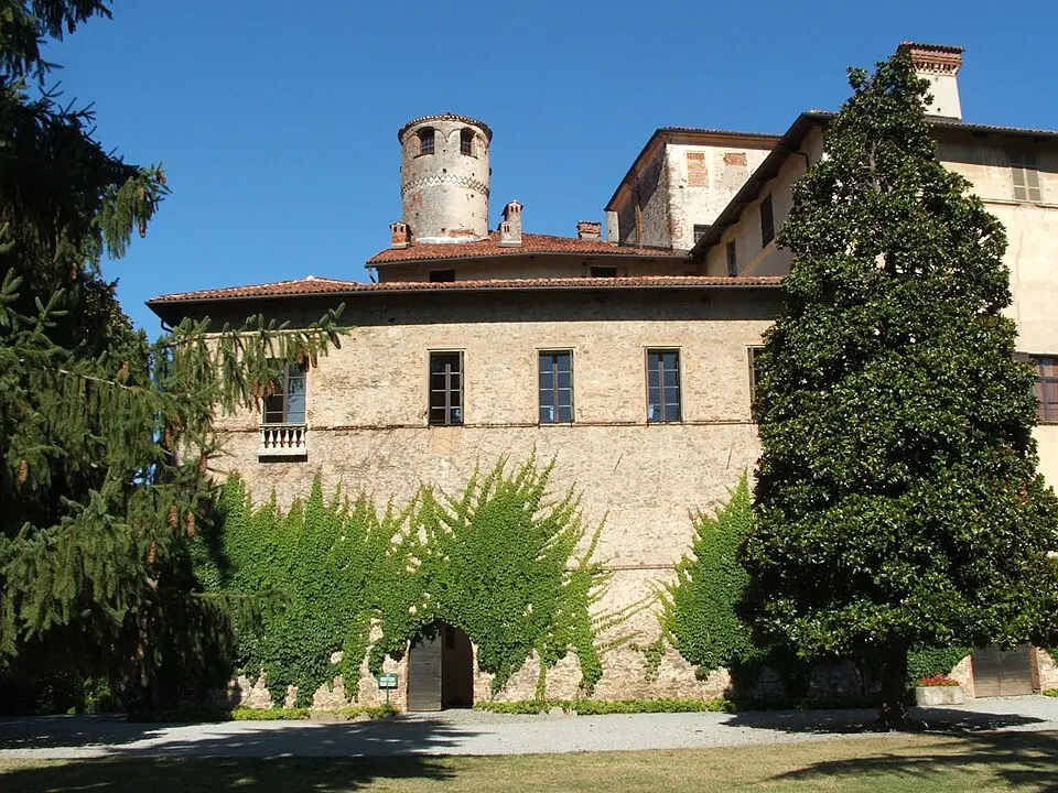 castello della Manta