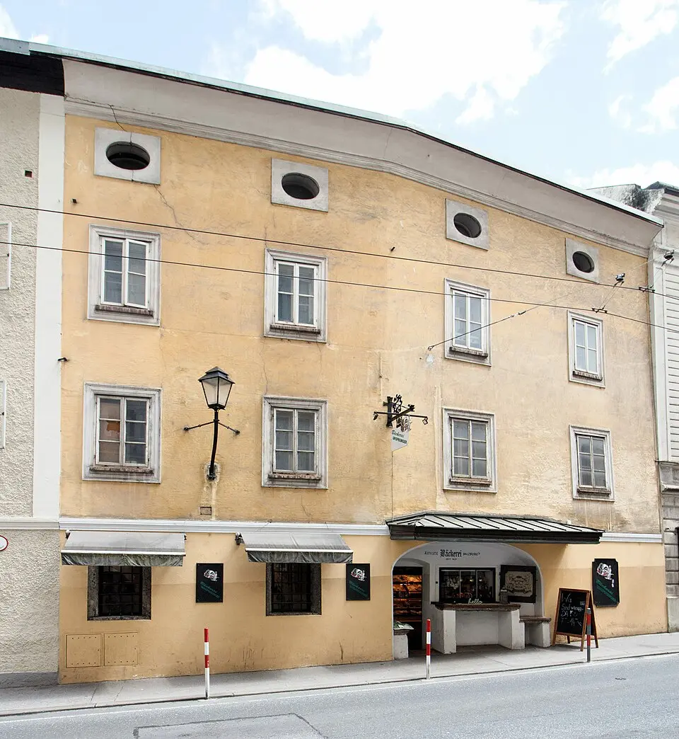 Wohn- und Geschäftshaus, Älteste Bäckerei Salzburgs