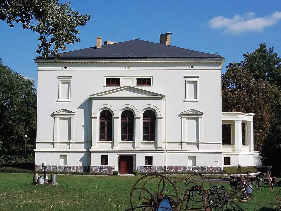 Pałac (dec. dwór) w Samoklęskach Dużych