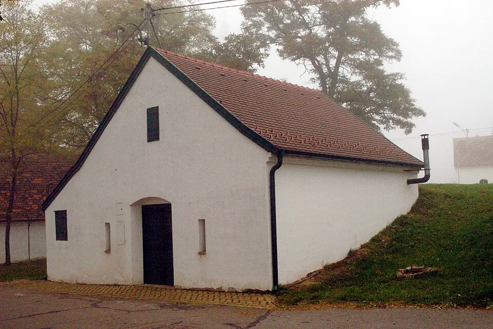 Weinkeller mit Preßhaus