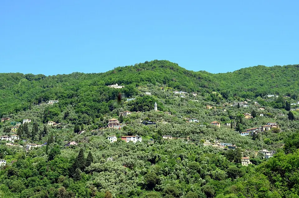 Image: Dapa19 · CC BY-SA 4.0 San Maurizio di Monti