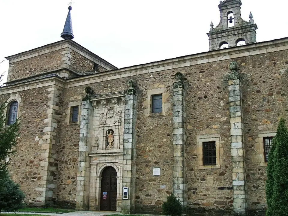 Monasterio de San Miguel de las Dueñas