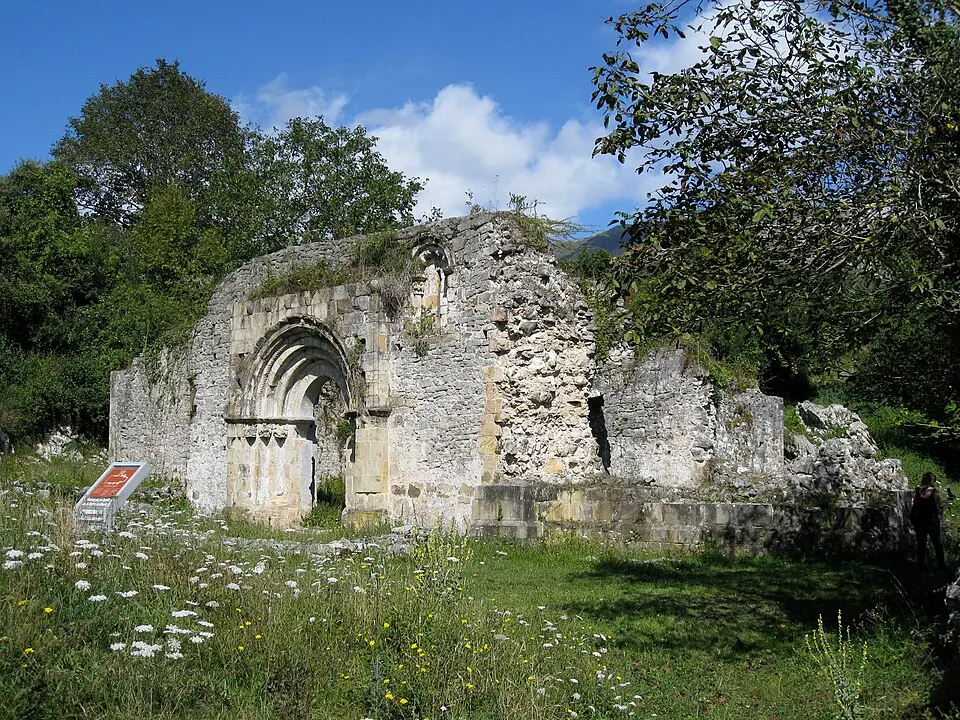 iglesia de San Pedro de Plecín