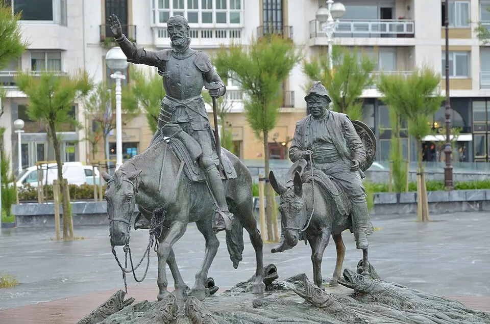 Don Quijote y Sancho Panza (Lorenzo Coullaut Valera's sculpture in Donostia-San Sebastián)