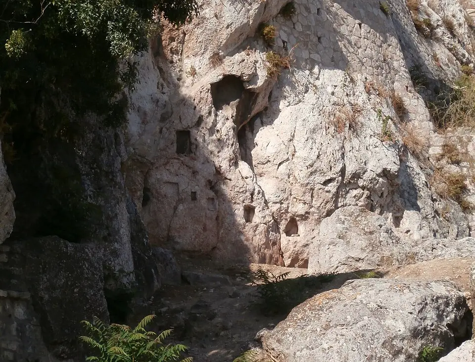 Ιερό Αφροδίτης και Έρωτα