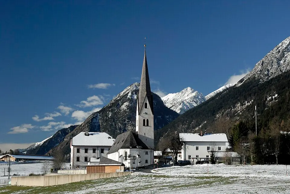 Kath. Pfarrkirche hl. Michael und Friedhof