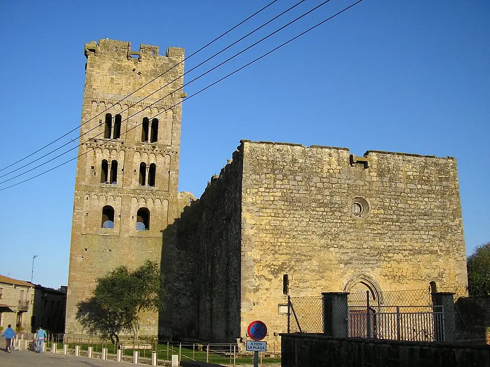 Image: Borjaanimal · CC BY-SA 3.0 ES Església de Sant Miquel de Fluvià