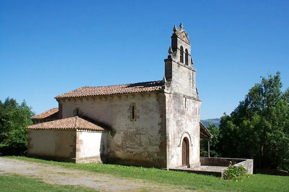 iglesia de Santa María de Sariegomuerto