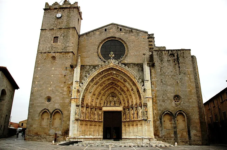 basílica de Santa María de Castellón de Ampurias