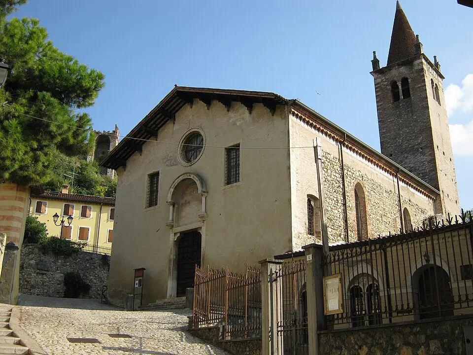 Obrázok: Gehadad · Public domain chiesa di Santa Maria dei Domenicani