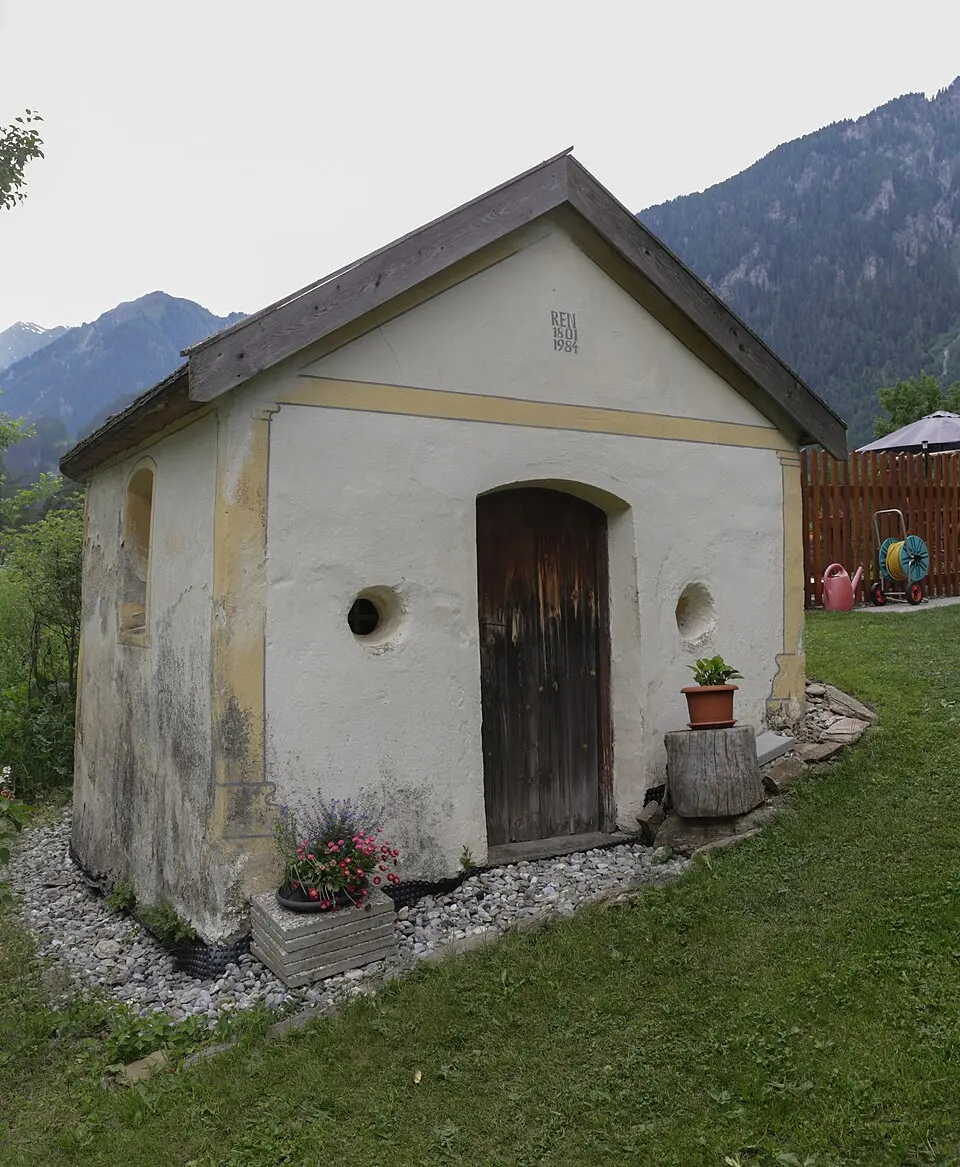 Image: Hubertl · CC BY-SA 4.0 Marienkapelle in Margreid