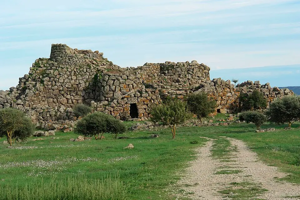 Nahral: Hpschaefer · CC BY-SA 3.0 nuraghe Arrubiu