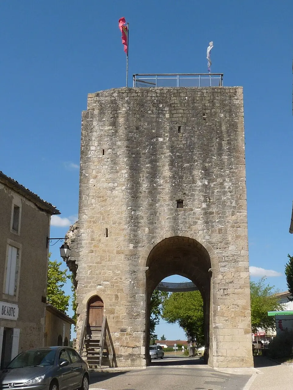 portes de ville de Sauveterre-de-Guyenne