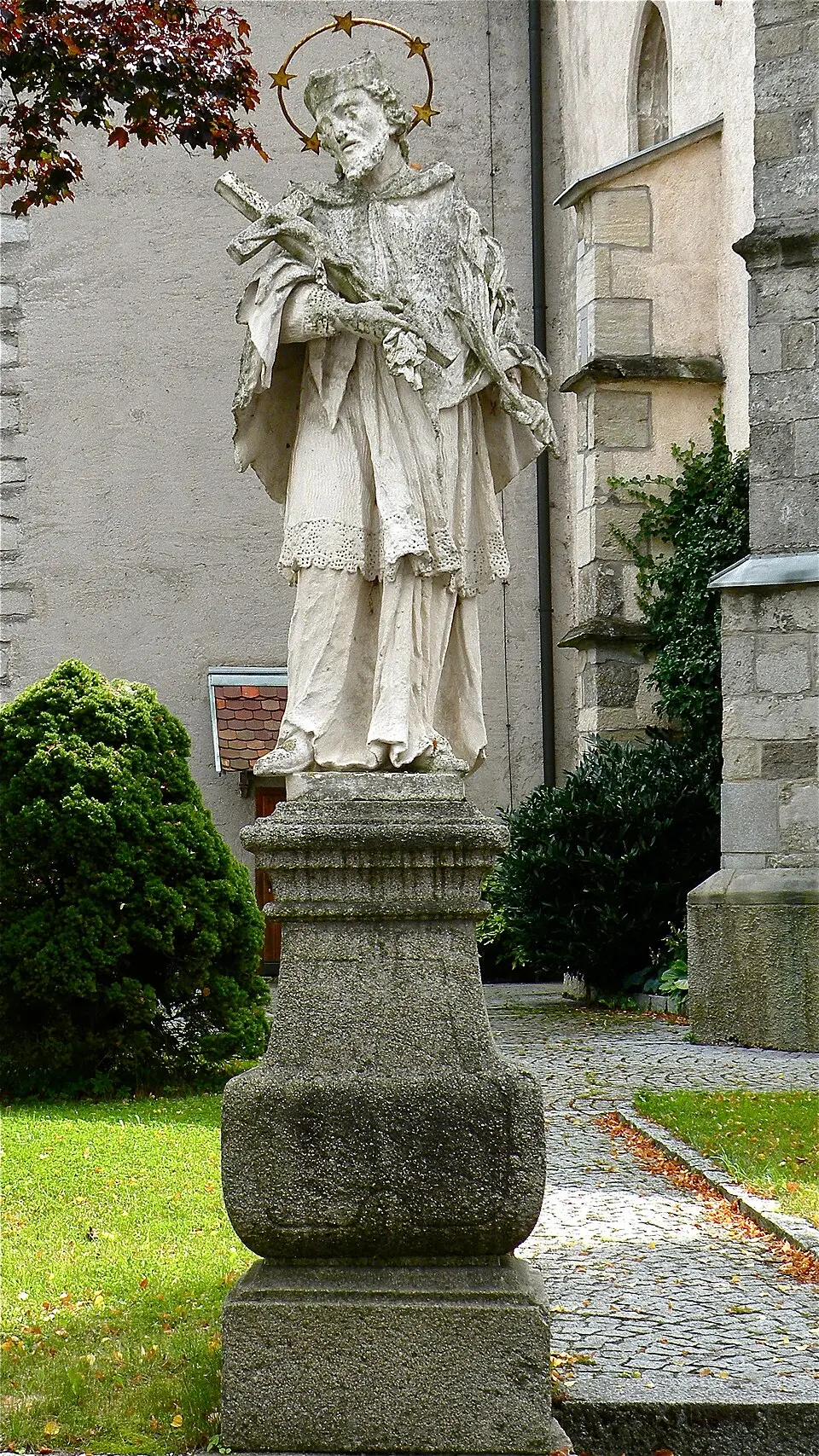Obrázok: Pfeifferfranz · CC BY-SA 3.0 Figur hl. Johannes Nepomuk