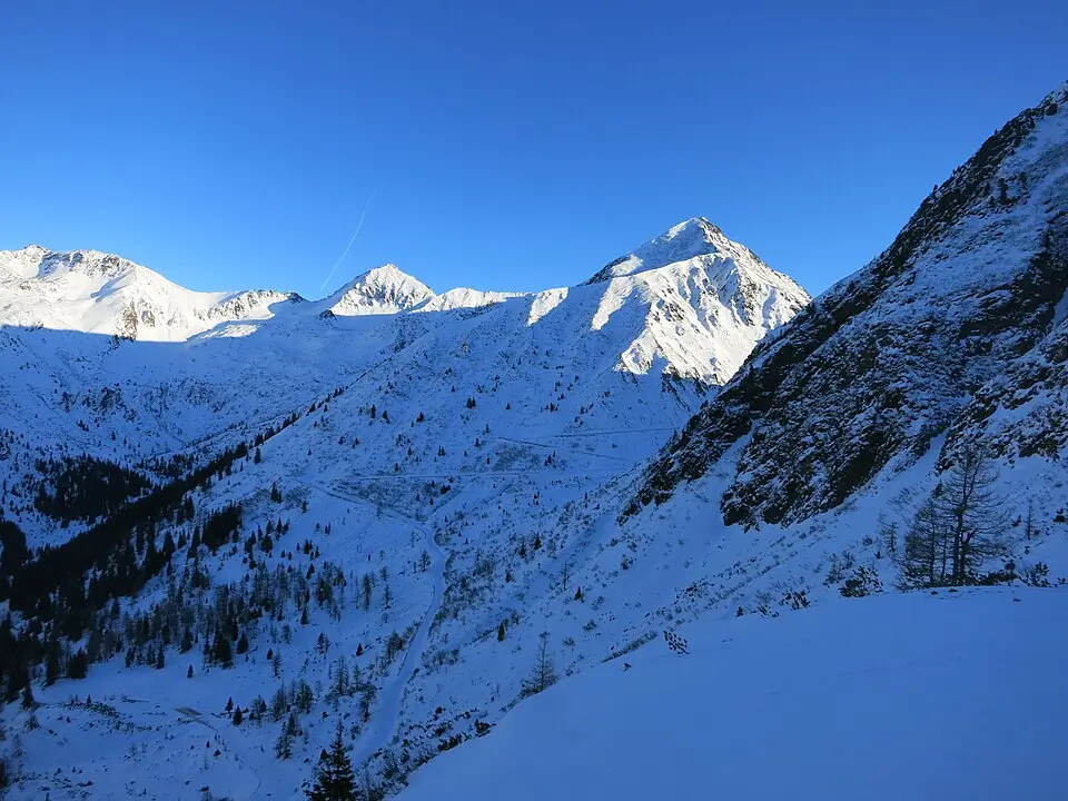 Bild: Aushelfer · CC BY-SA 3.0 AT Hornfeldspitze