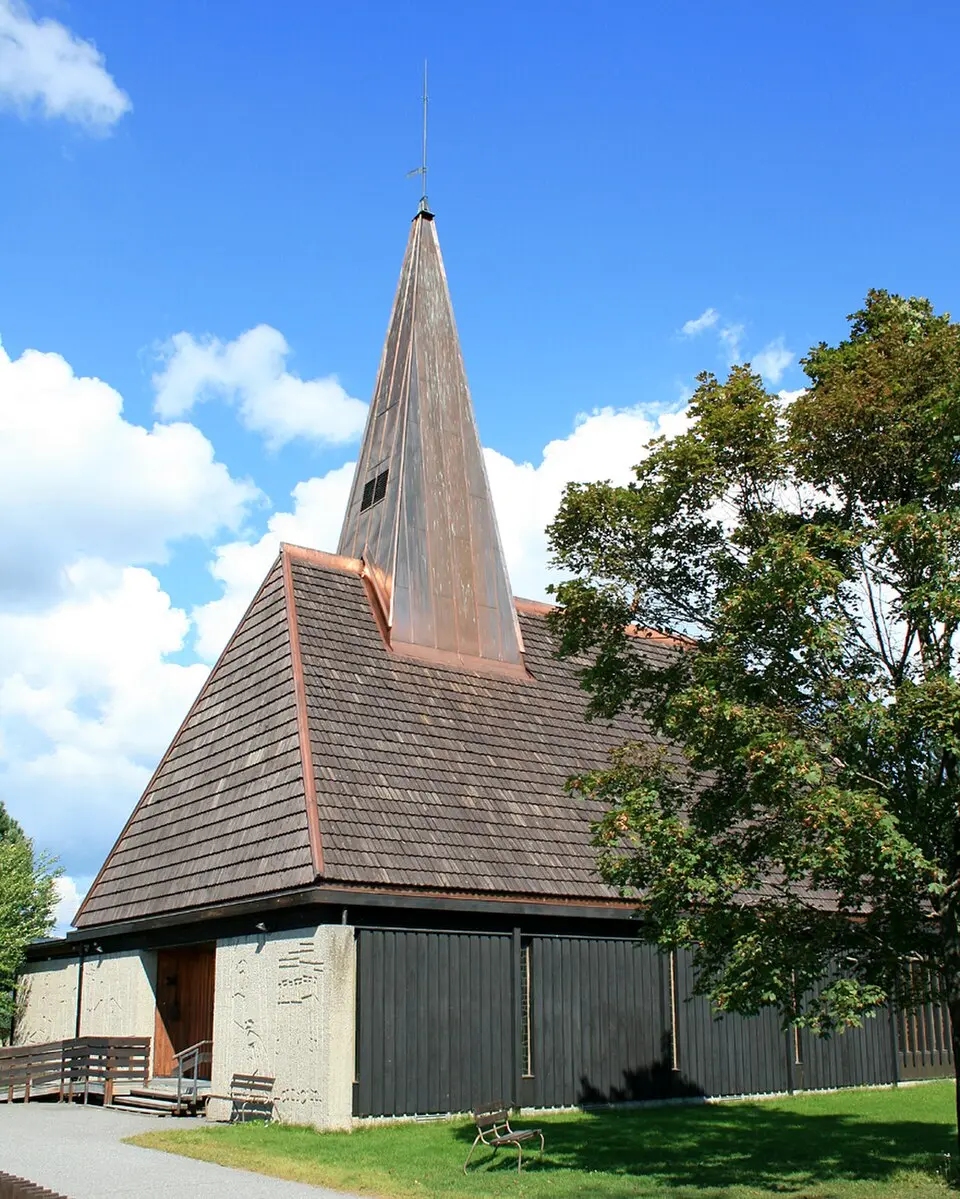 Bild: Mahlum · Public domain Søre Ål kirke