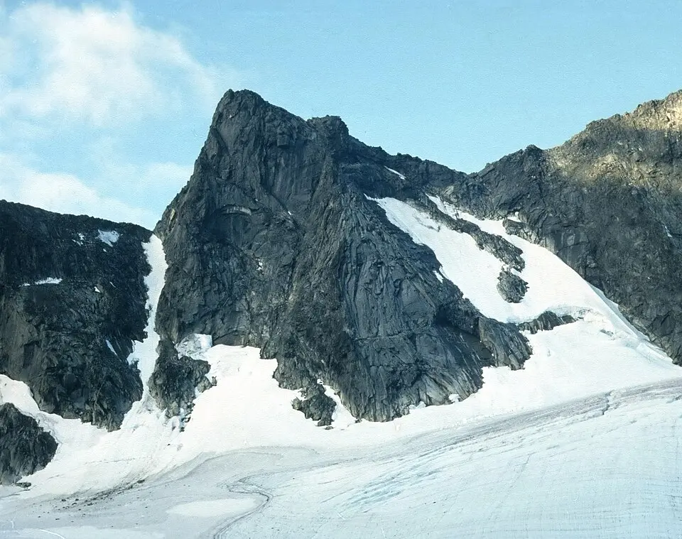 Søndre Dyrhaugstind