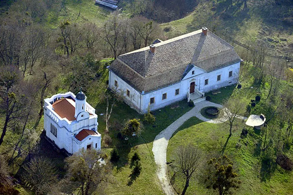 Kép: CivertanS at Hungarian Wikipedia · CC BY-SA 3.0 Reviczky-kastély