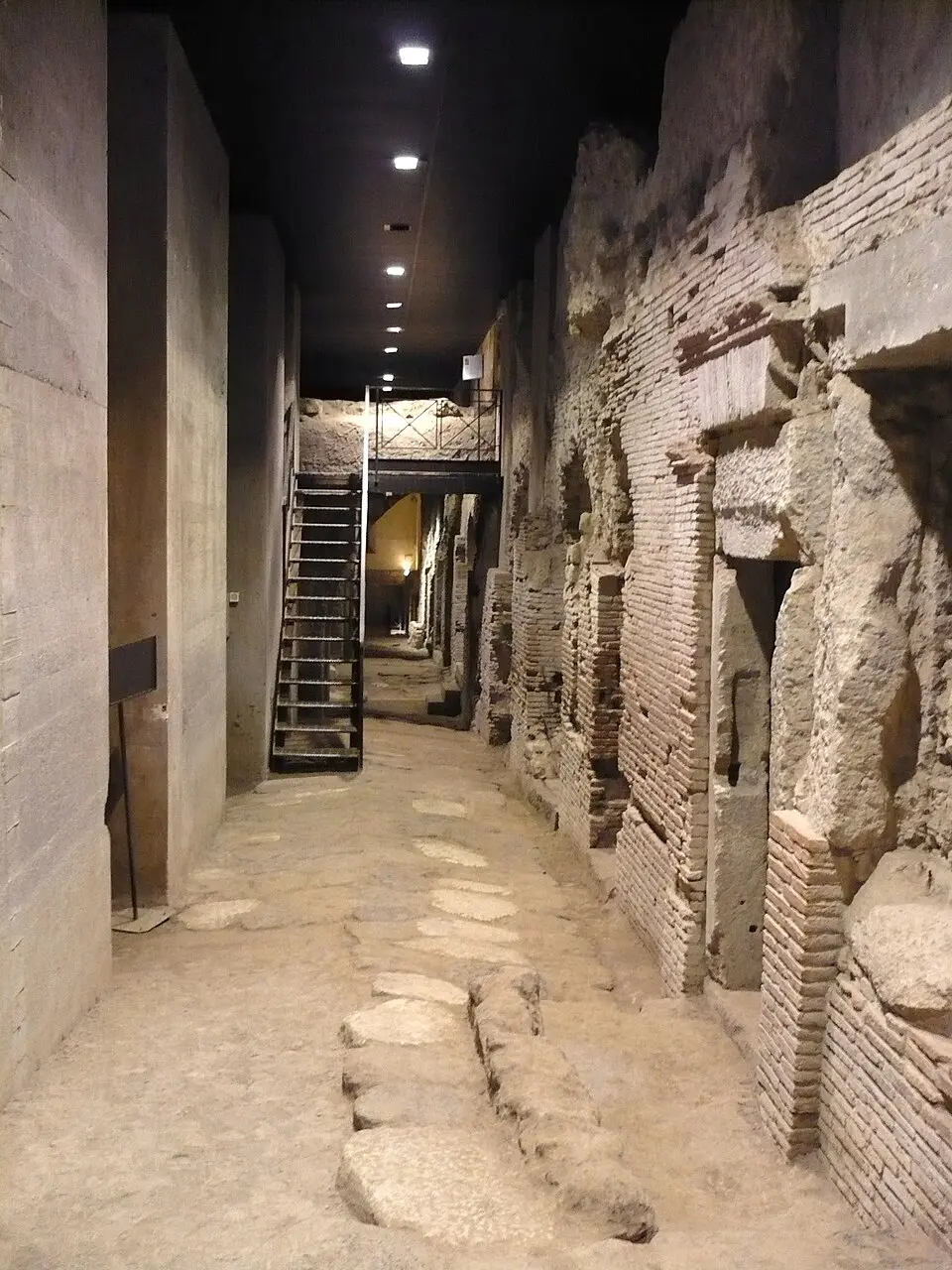 scavi archeologici di San Lorenzo Maggiore