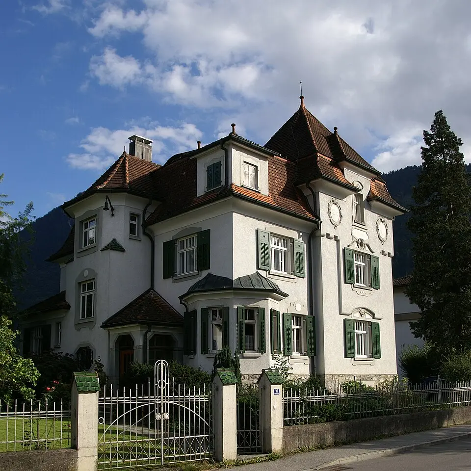 Villa Schatzmann und Einfriedung