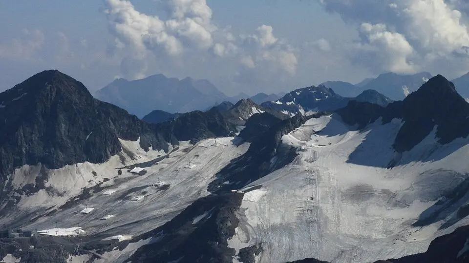 Bild: 32-Fuß-Freak · CC BY-SA 4.0 Stubaier Gletscher